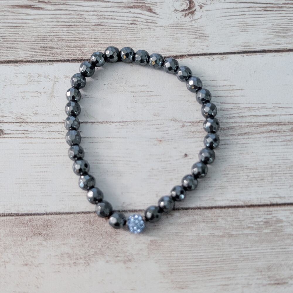 Dark Grey Stretch Bracelet with One Bead with Blue Gems